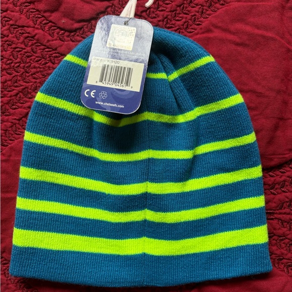 CHELSEA FOOTBALL CLUB BEANIE , 100% ACRLYC - Picture 4 of 4